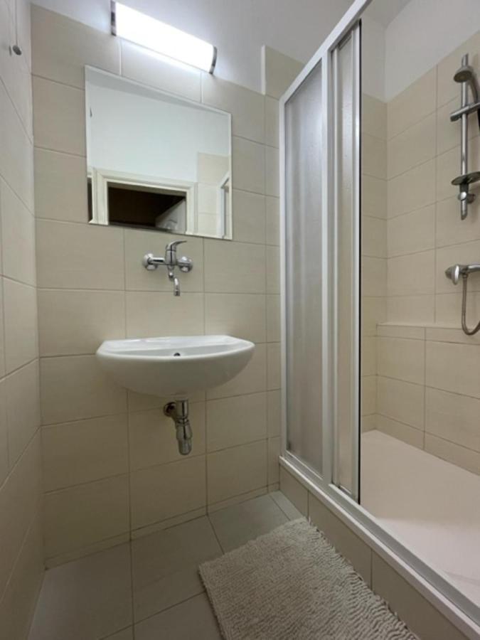 Lejlighed Cool Historical 1 Bedroom In Mala Strana *